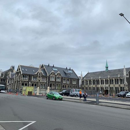 The Observatory Hotel クライストチャーチ エクステリア 写真 The school buildings from the north