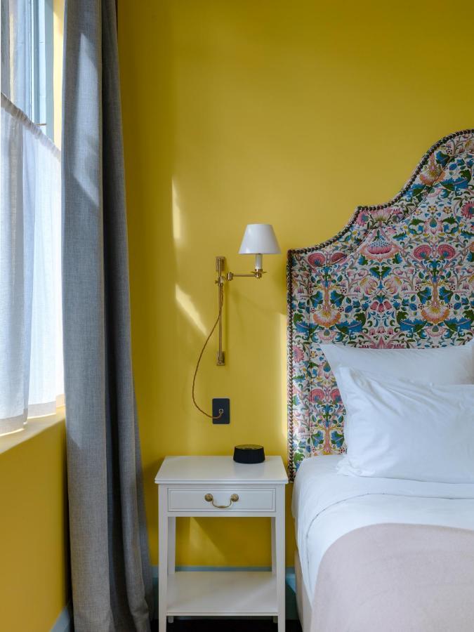 The Observatory Hotel クライストチャーチ エクステリア 写真 A wall-mounted light