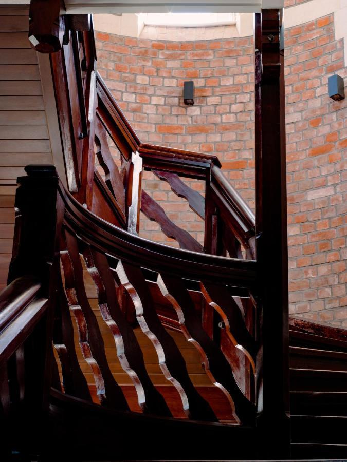 The Observatory Hotel クライストチャーチ エクステリア 写真 The staircase
