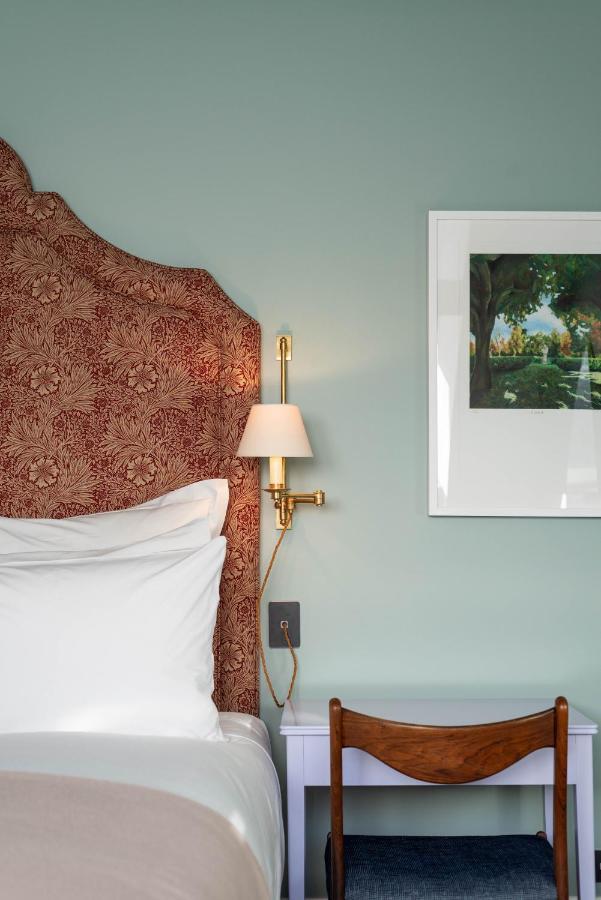 The Observatory Hotel クライストチャーチ エクステリア 写真 A wall light