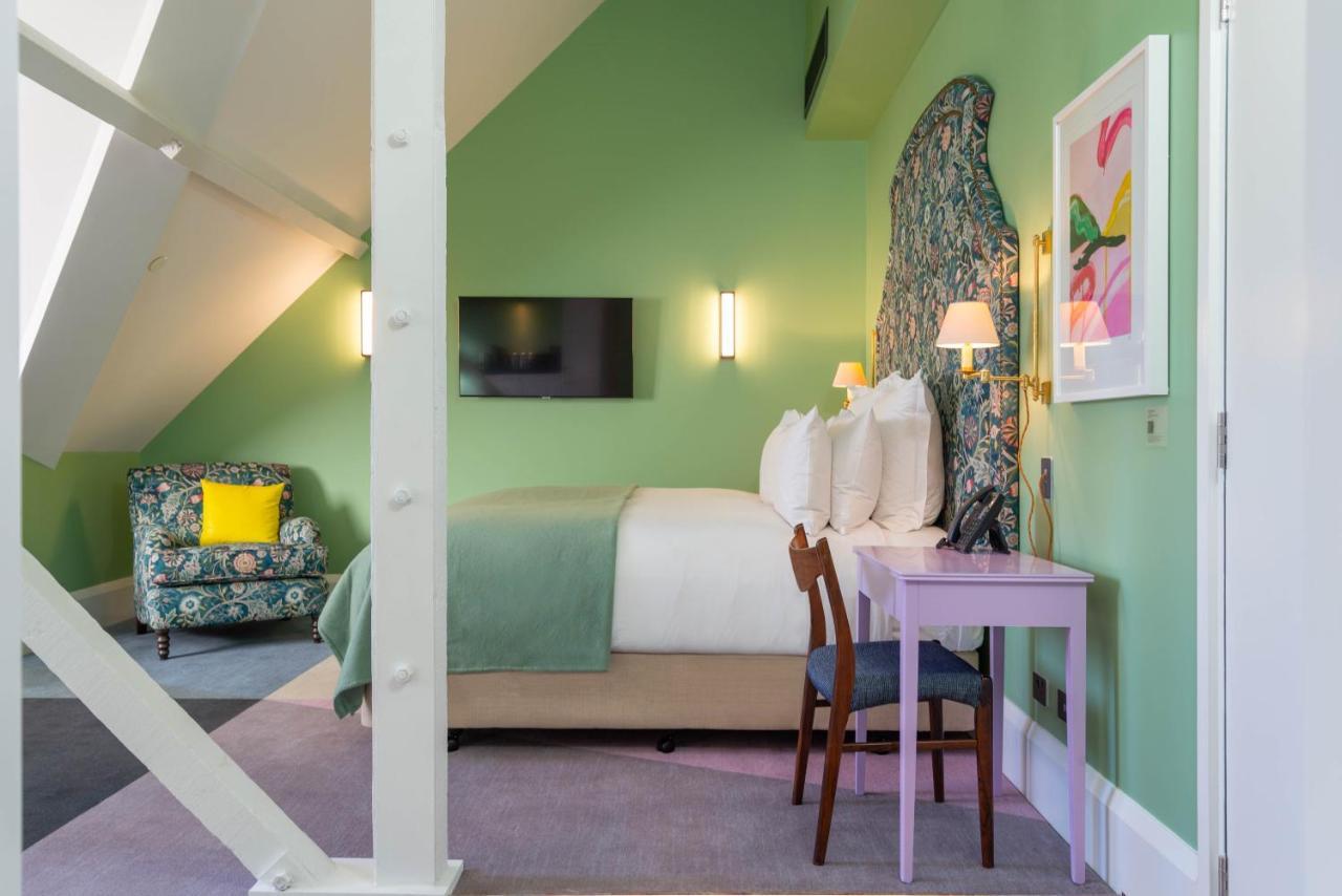The Observatory Hotel クライストチャーチ エクステリア 写真 A room at the Hotel
