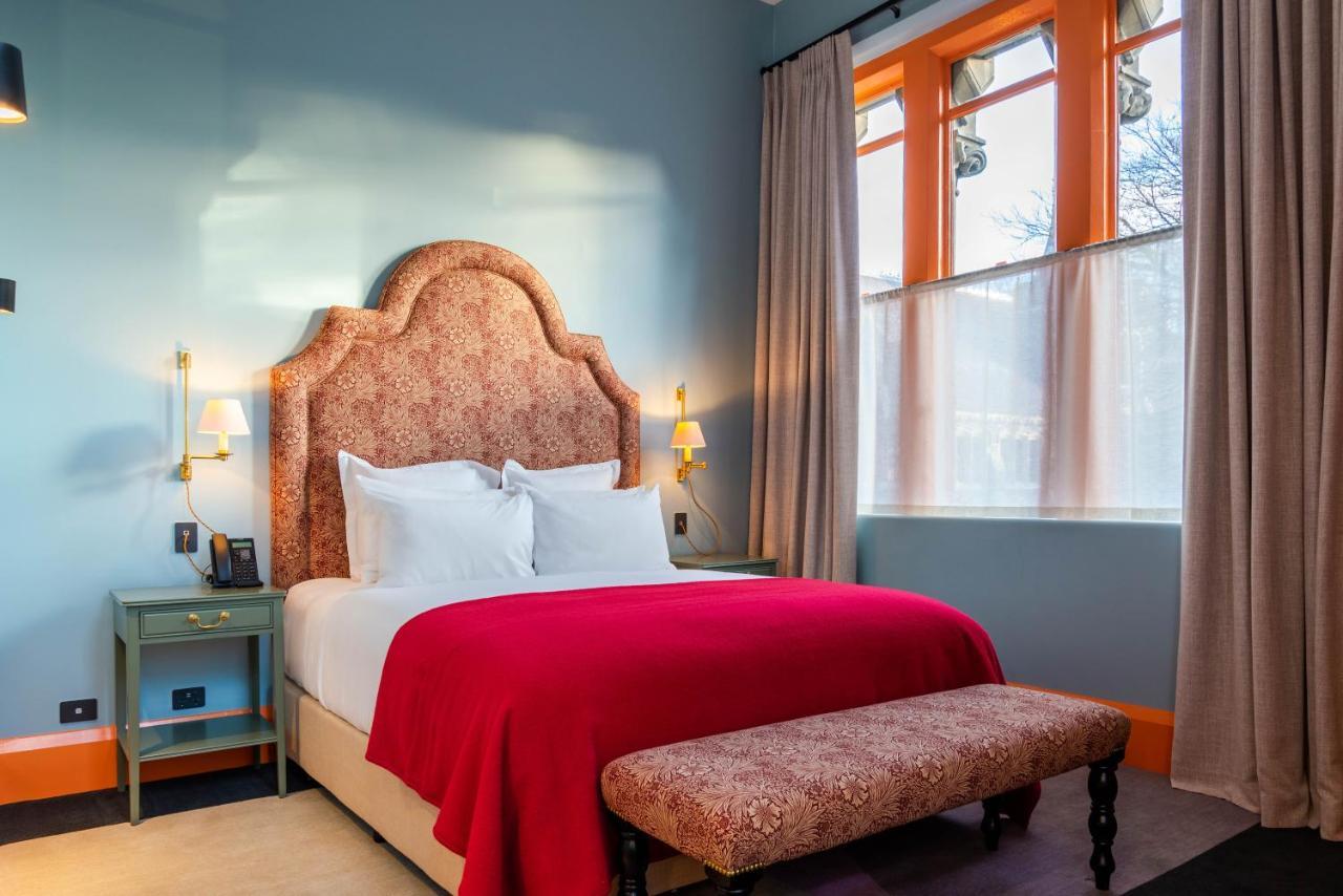 The Observatory Hotel クライストチャーチ エクステリア 写真 A bedroom at the Hotel