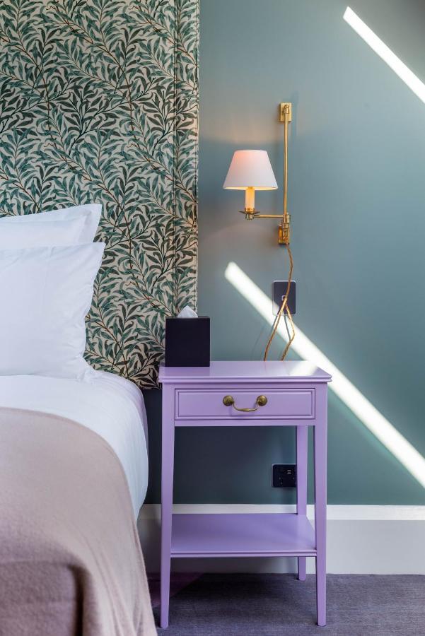 The Observatory Hotel クライストチャーチ エクステリア 写真 A guest room at the Hotel Effie